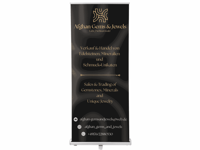 Mockup des von Benny's Grafikstudio erstellten Rollup-Banners für Afghan Gems & Jewels, entwickelt von Ihrer Grafikdesign-Agentur in der Ortenau.